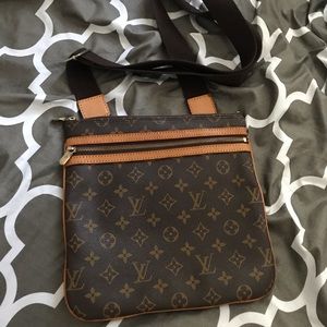 LV bosphore Monogram ( crossbody)